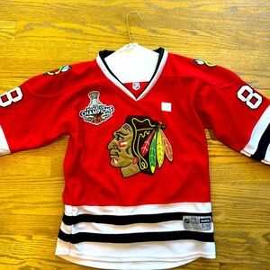 YOUTH SMALL/MEDIUM 2015 PATRICK KANE STANLEY CUP JERSEY (RARE!) (GREAT FOR KIDS)